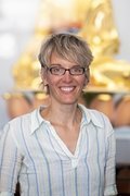 teacher katrin weiman for meditation class english, prague, praha, kadampa